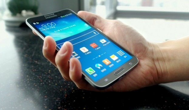 Samsung Galaxy Round – first smartphone with curved display