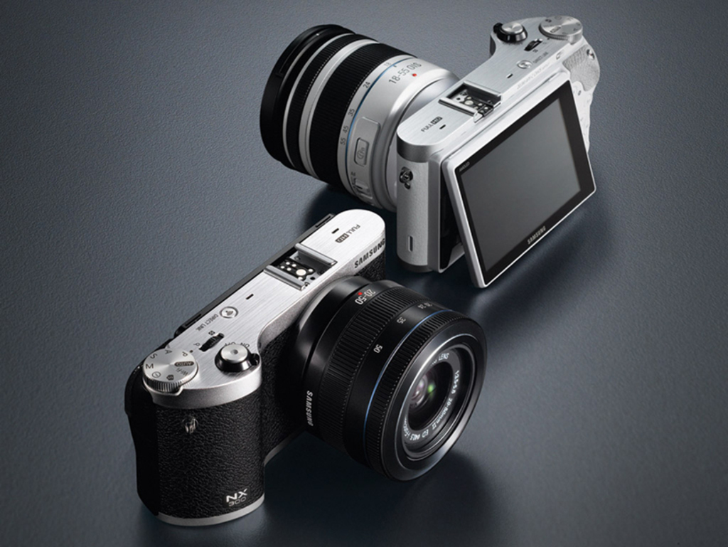 Samsung NX400 and NX400EVF Coming in 2015 Samsung NX400