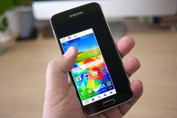 Galaxy S5 Super AMOLED Display